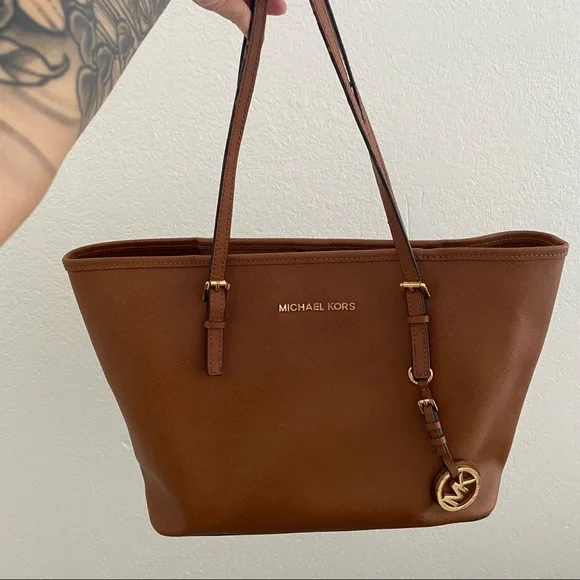 MICHAEL KORS Women’s O/S Camel Brown Medium Leather Tote Purse - Picture 12 of 12